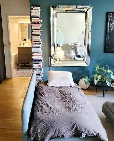Lovely Artist Apartment *
